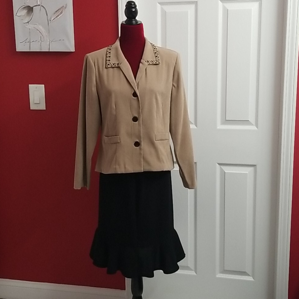 R & K Orignals 2 pc Suit